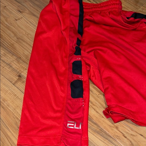Basketball Shorts - Picture 3 of 5